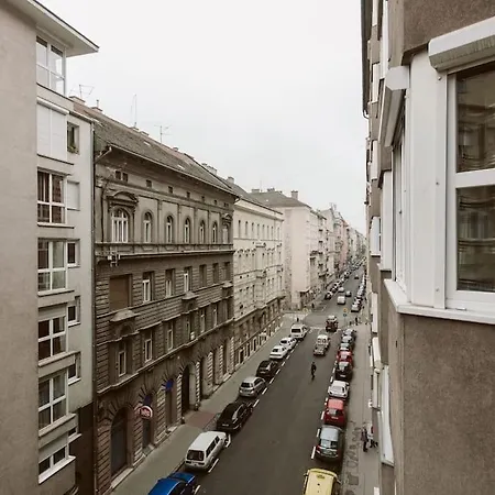 Neat & Comfy Near The Danube * Boedapest