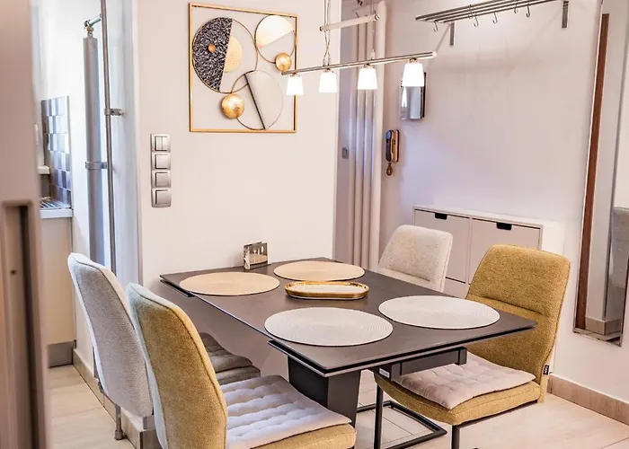 아파트 Neat & Comfy Near The Danube *