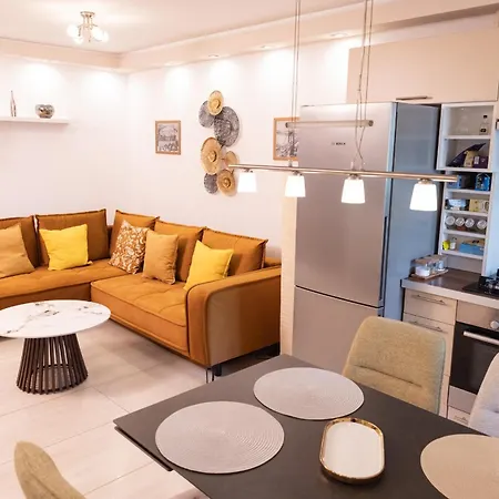 Neat & Comfy Near The Danube