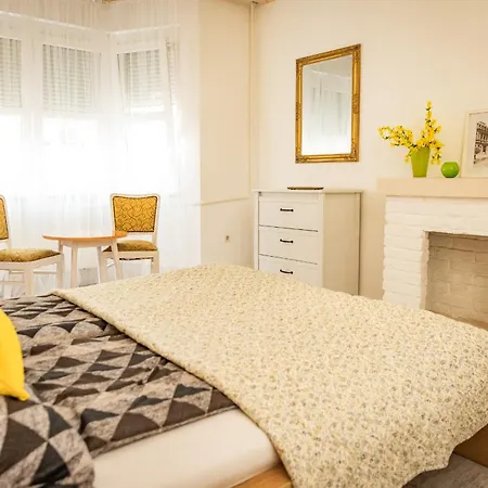 Neat & Comfy Near The Danube *